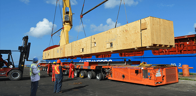 Project cargo being loaded by crane
